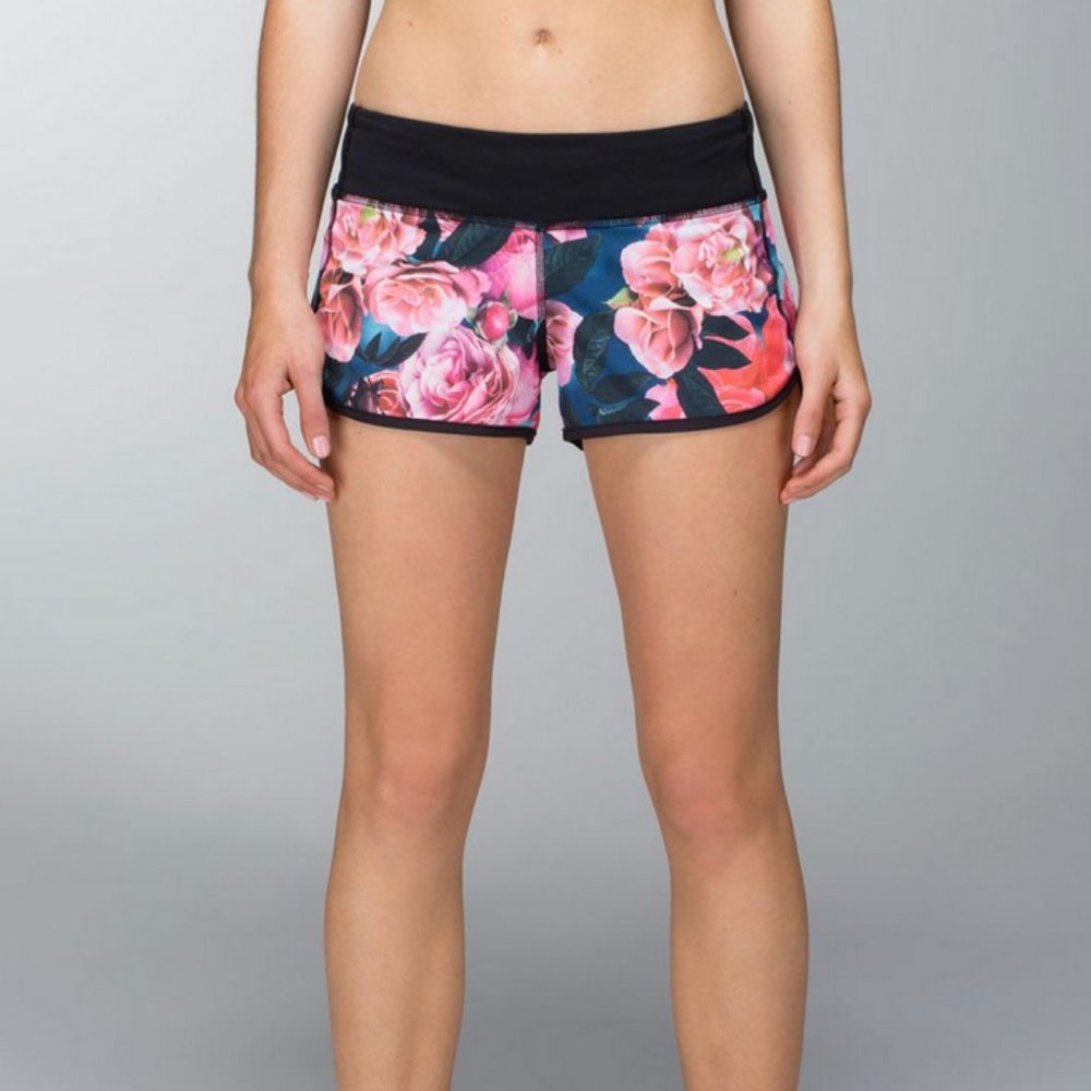 VINTAGE Lululemon Run: Speed Short 4-way Stretch Secret Garden / Black, size 8